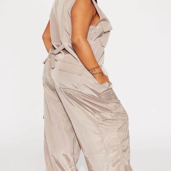 Fashion Nova 'Same Energy Windbreaker Jogger Set - Taupe' - Picture 3 of 3